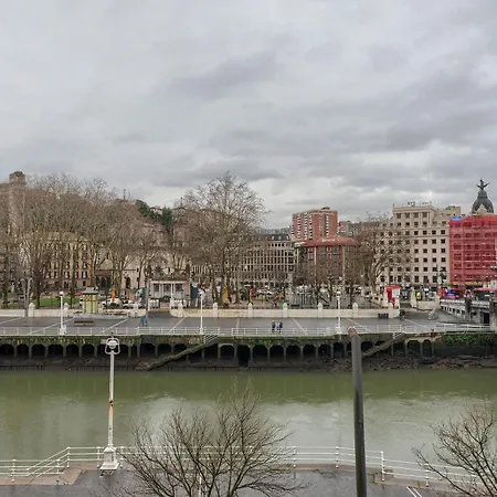 Piso Senorial Con Vistas A La Ria アパート